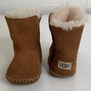 infant uggs size 3